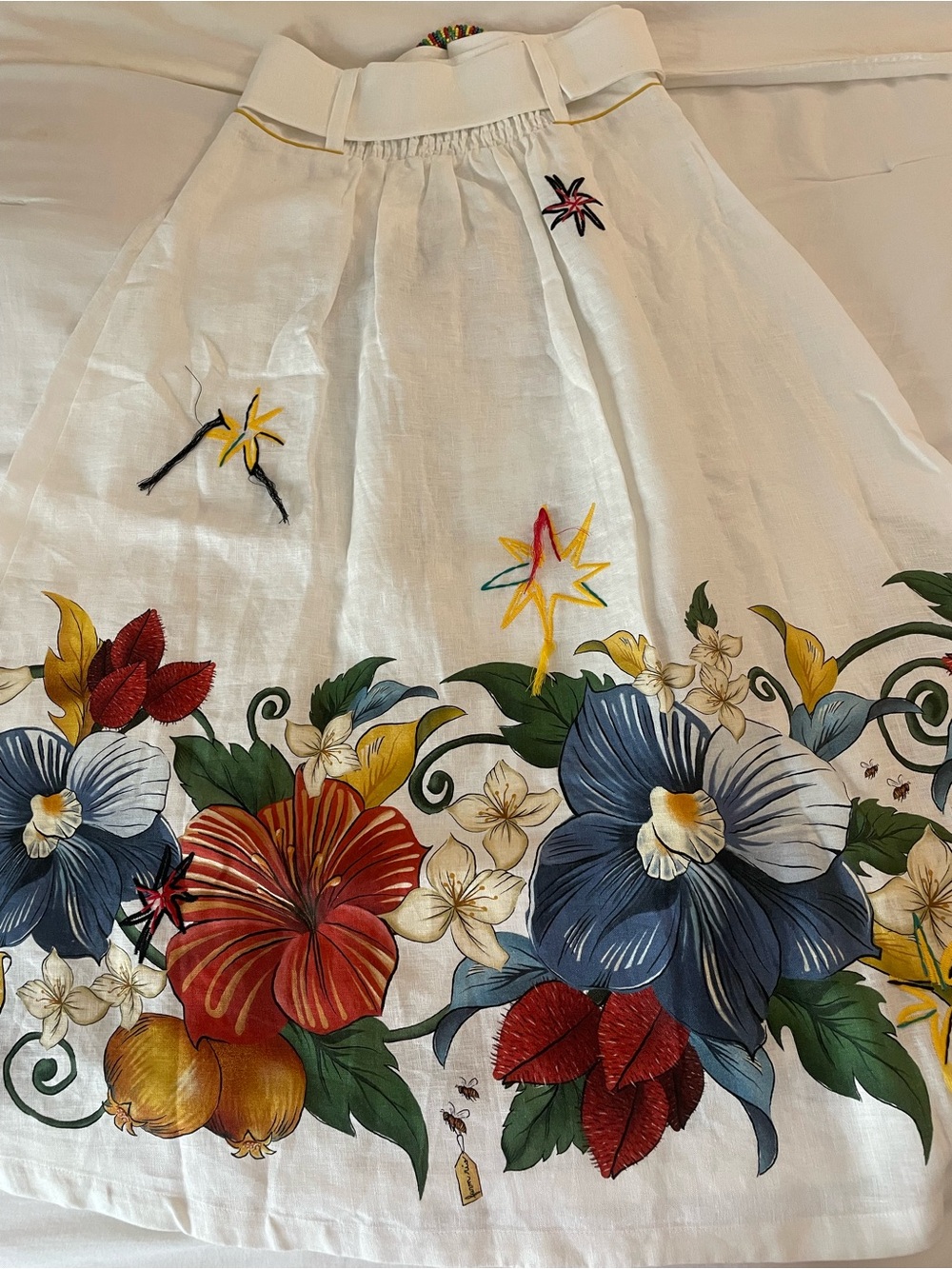 FARM Rio White Skirt with Multicolor Tropical Floral & Toucan Embroidery - Picture 4 of 6